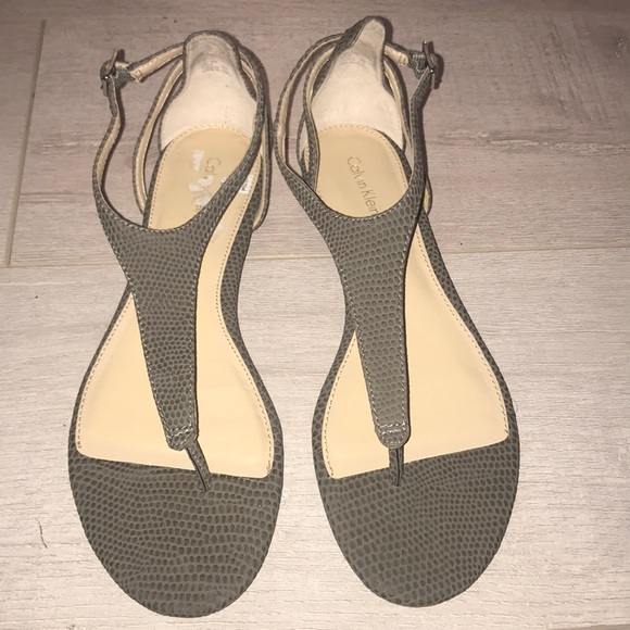 Calvin Klein Shoes - Calvin Klein KANA women’s t strap sandal python 8